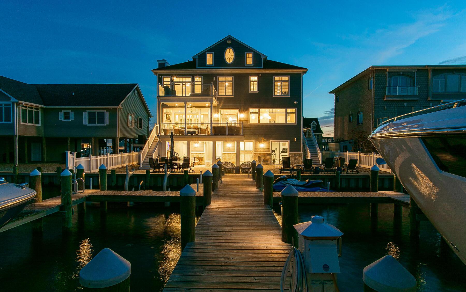 1878 Ensign Court, Toms River, NJ 08753